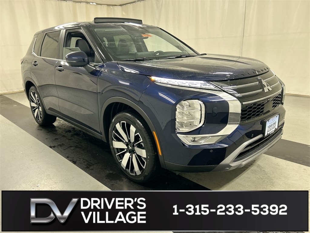 2025 Mitsubishi Outlander SE's photo