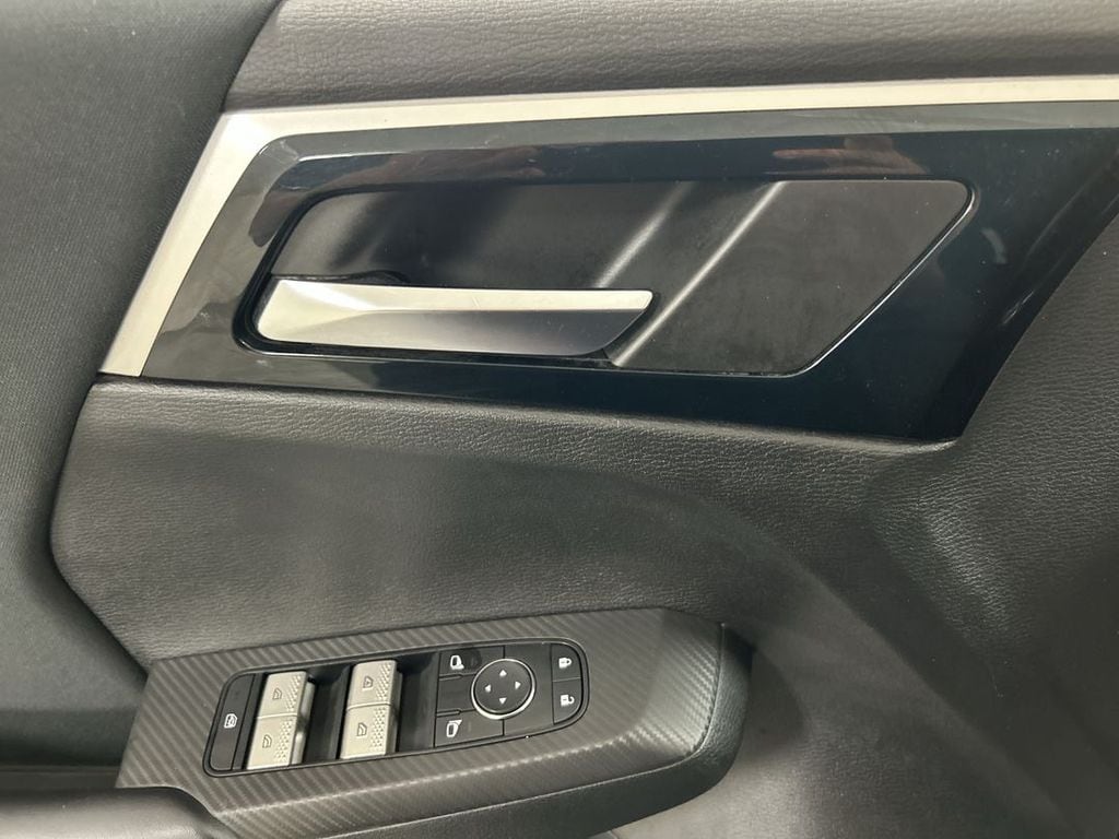 2022 Mitsubishi Outlander ES - Photo 11
