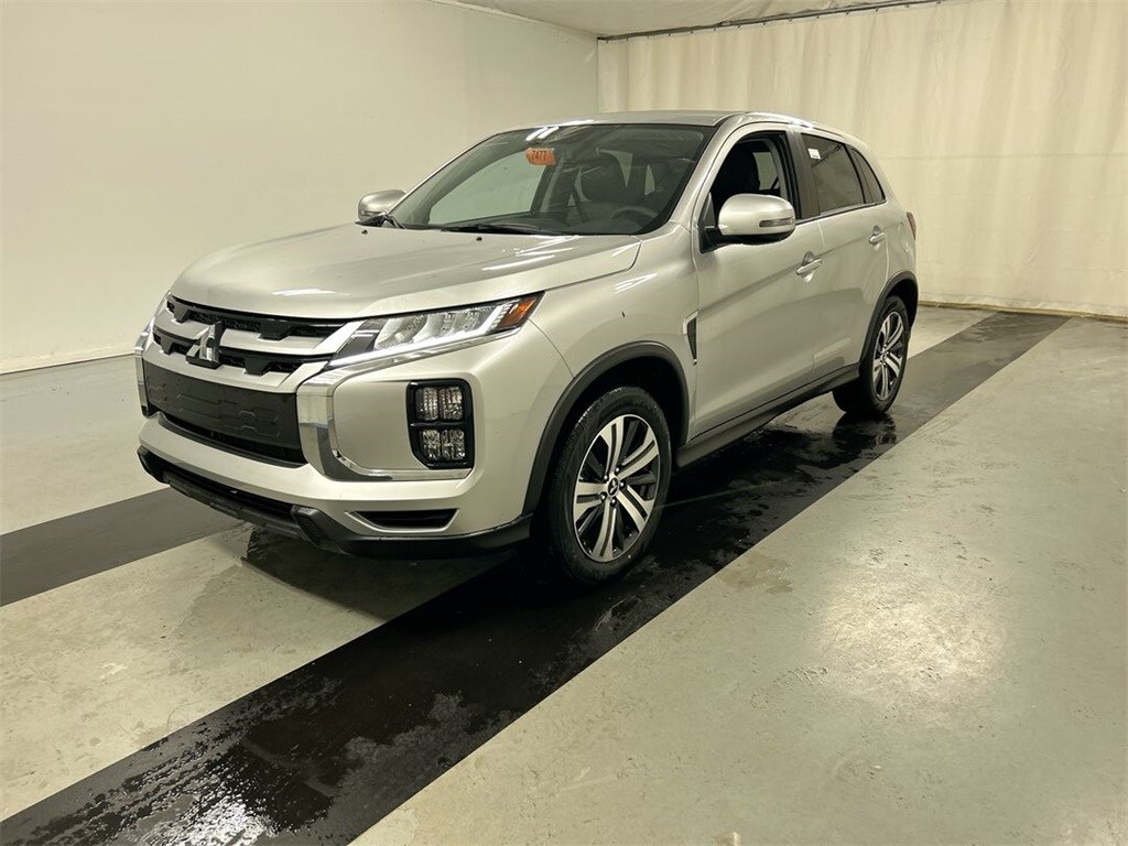 2025 Mitsubishi Outlander Sport SE photo 4