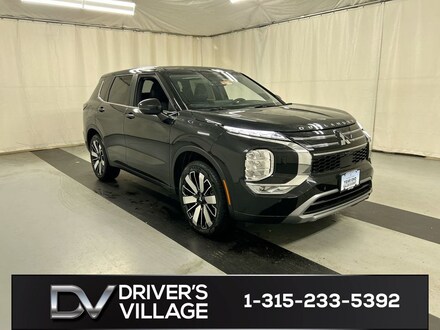 2025 Mitsubishi Outlander SE SUV