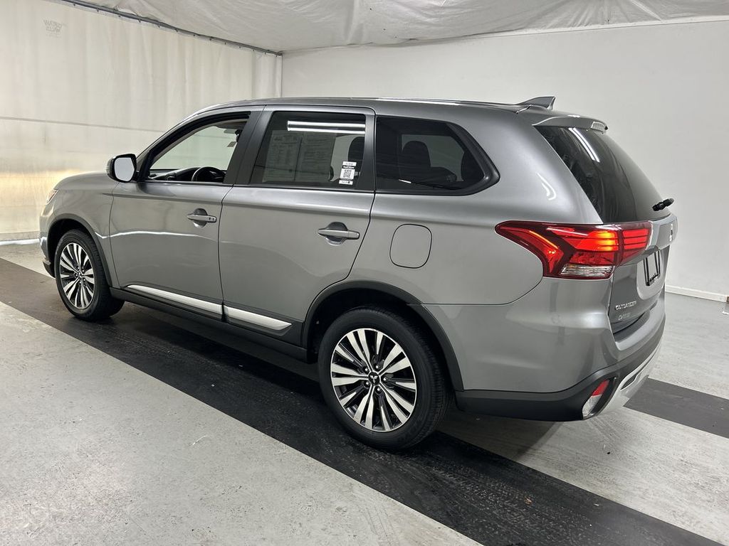 2020 Mitsubishi Outlander SE - Photo 6