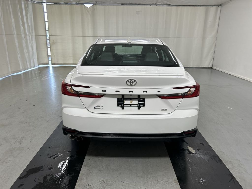 2025 Toyota Camry SE - Photo 20