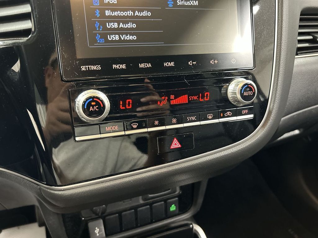 2020 Mitsubishi Outlander SE - Photo 15