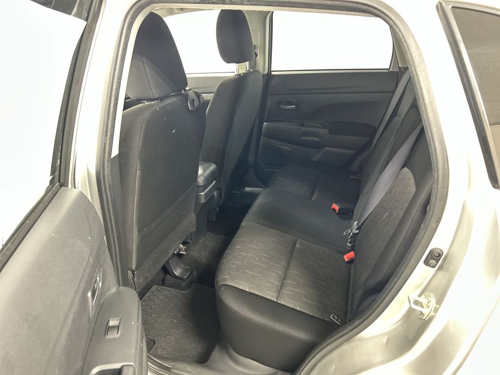 2021 Mitsubishi Outlander Sport ES - Photo 19