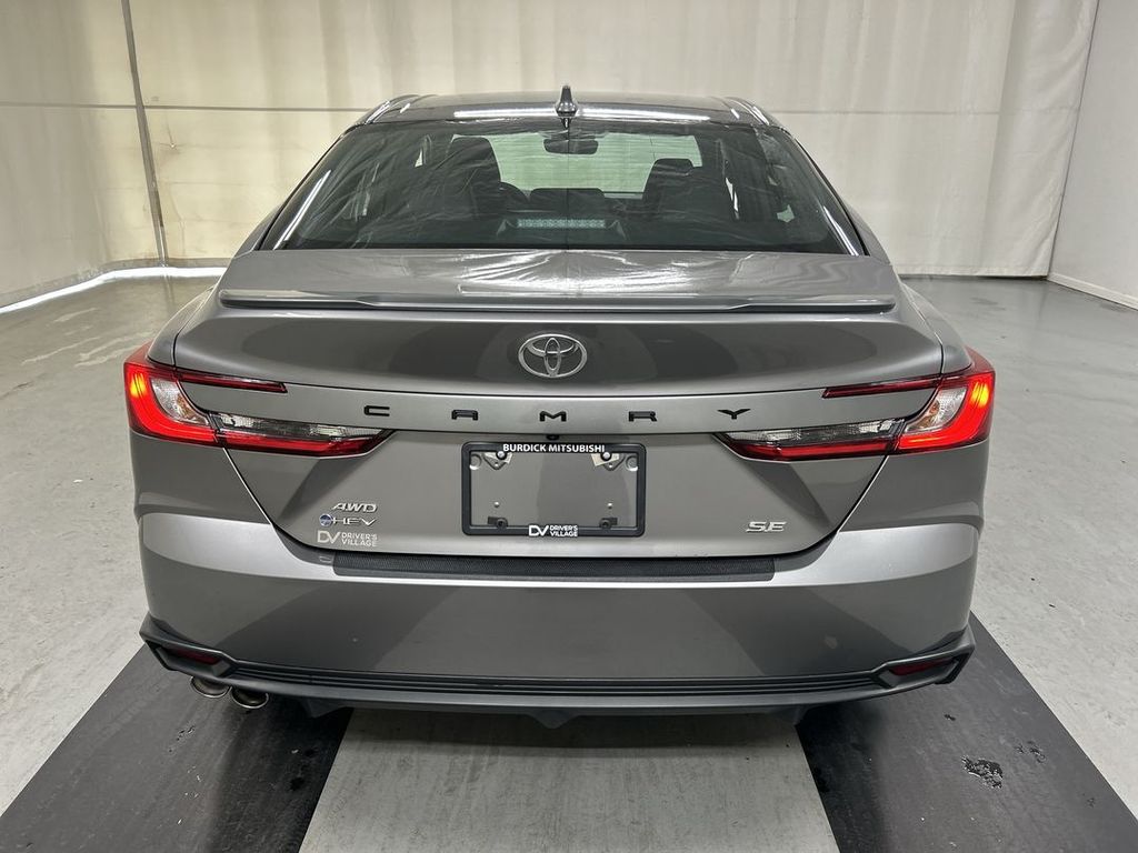 2025 Toyota Camry SE - Photo 19