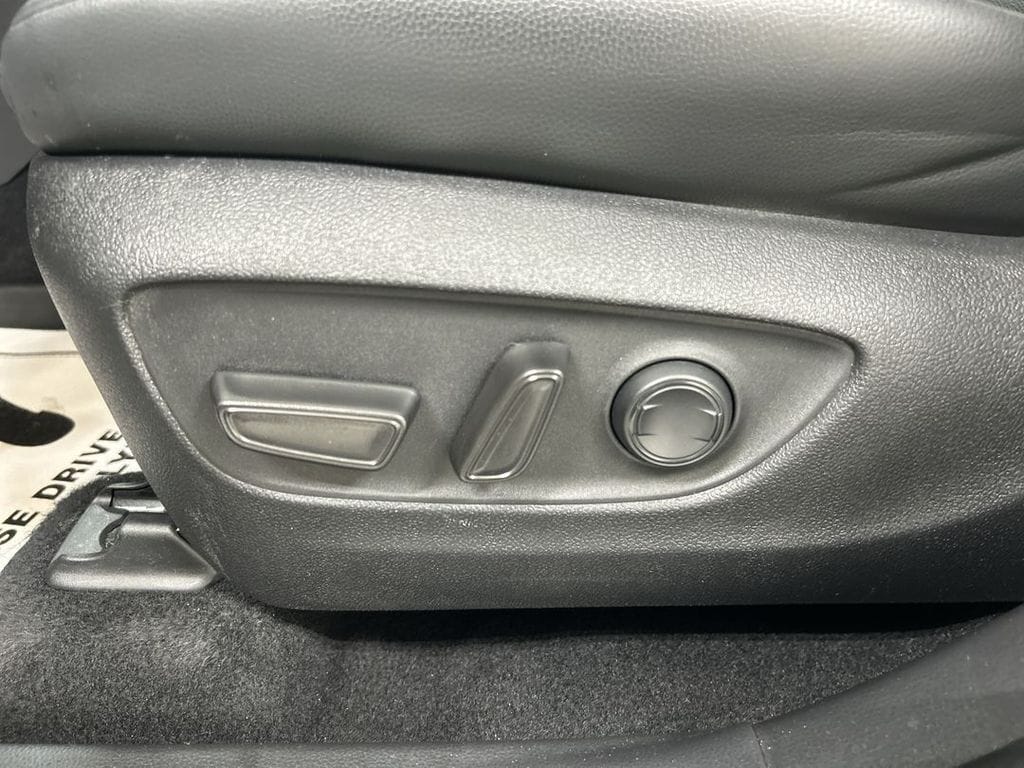 2023 Toyota Highlander XLE - Photo 10