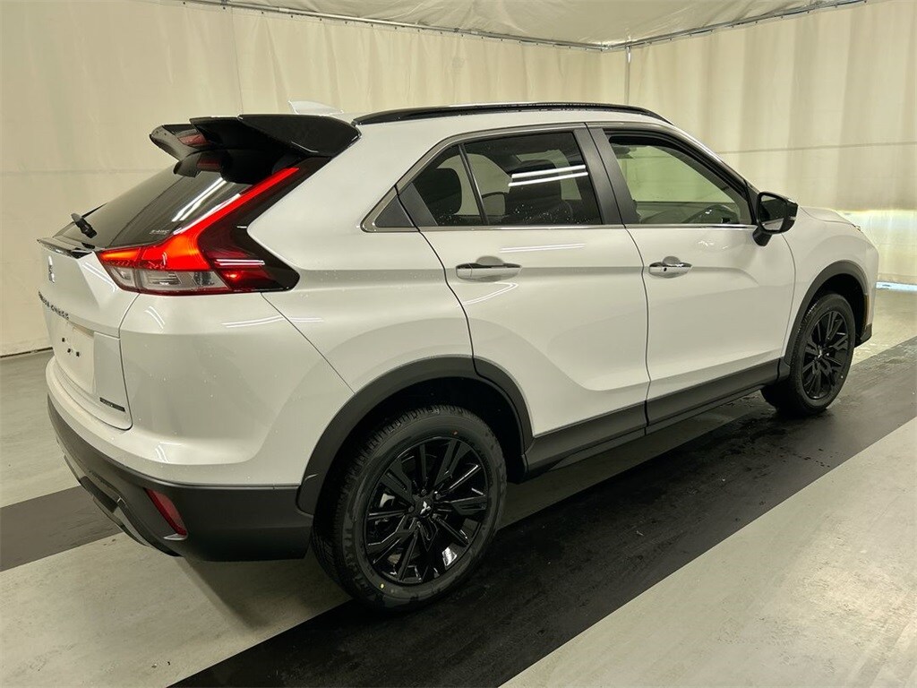 2026 Mitsubishi Eclipse Cross SEL photo 2