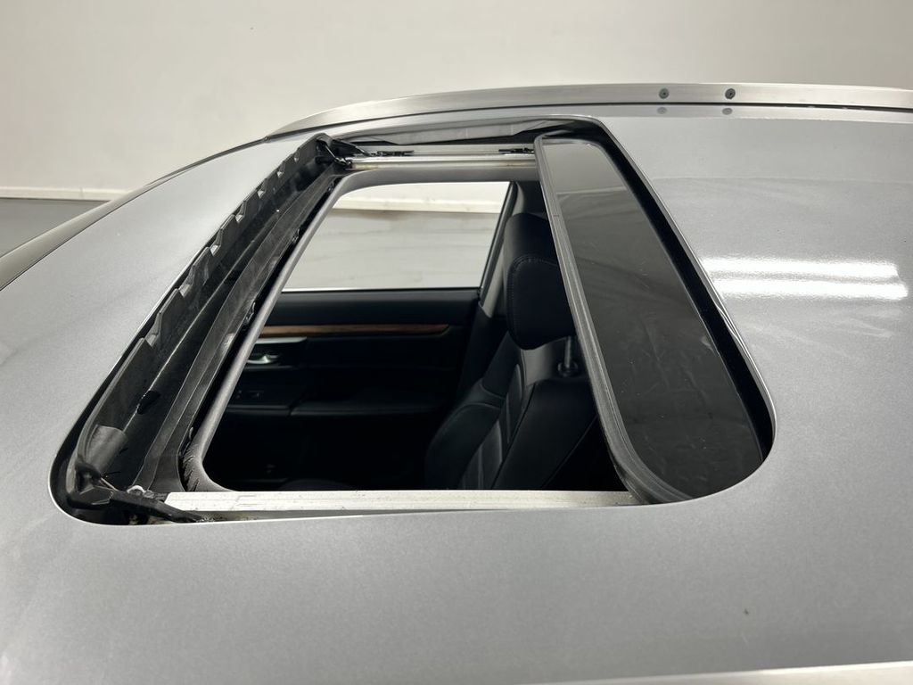 2018 Honda CR-V Touring - Photo 19