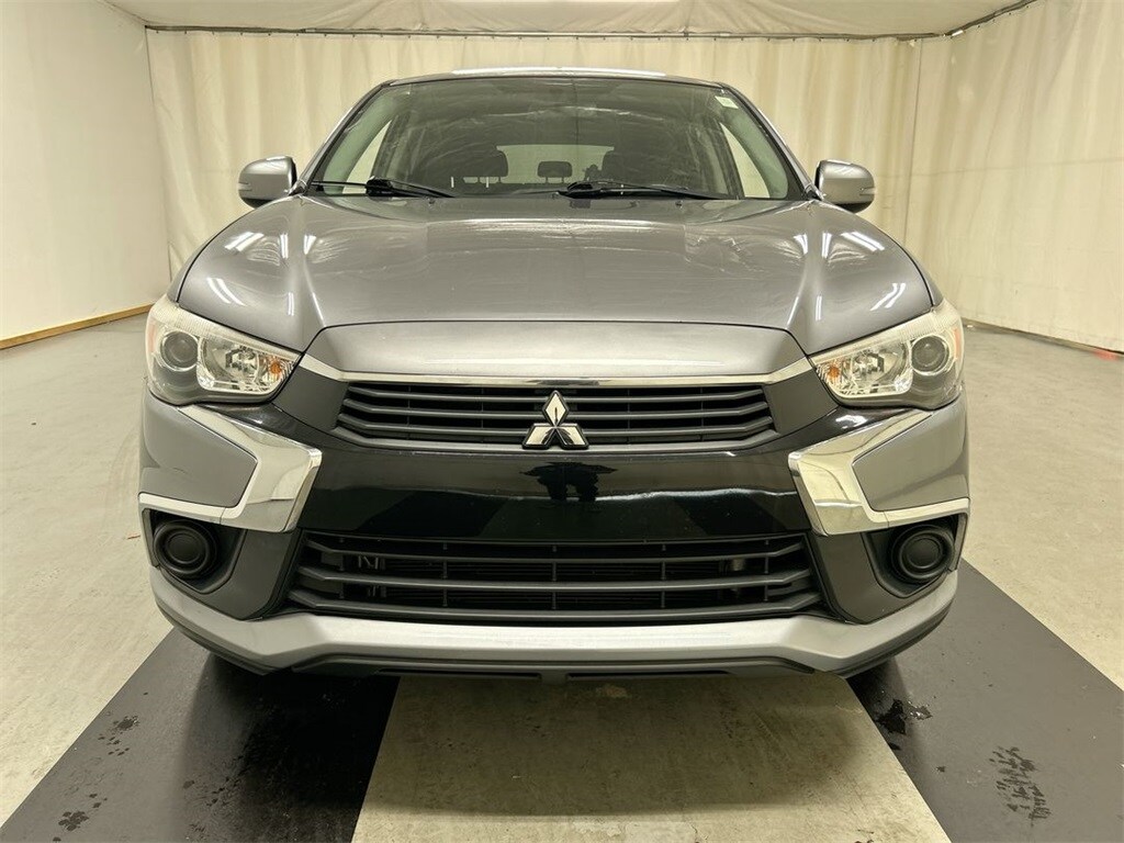2017 Mitsubishi Outlander Sport ES photo 3
