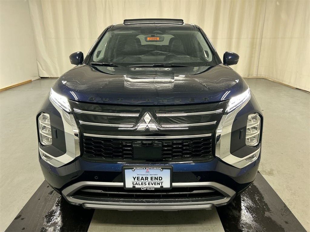 New 2025 Mitsubishi Outlander SE SUV