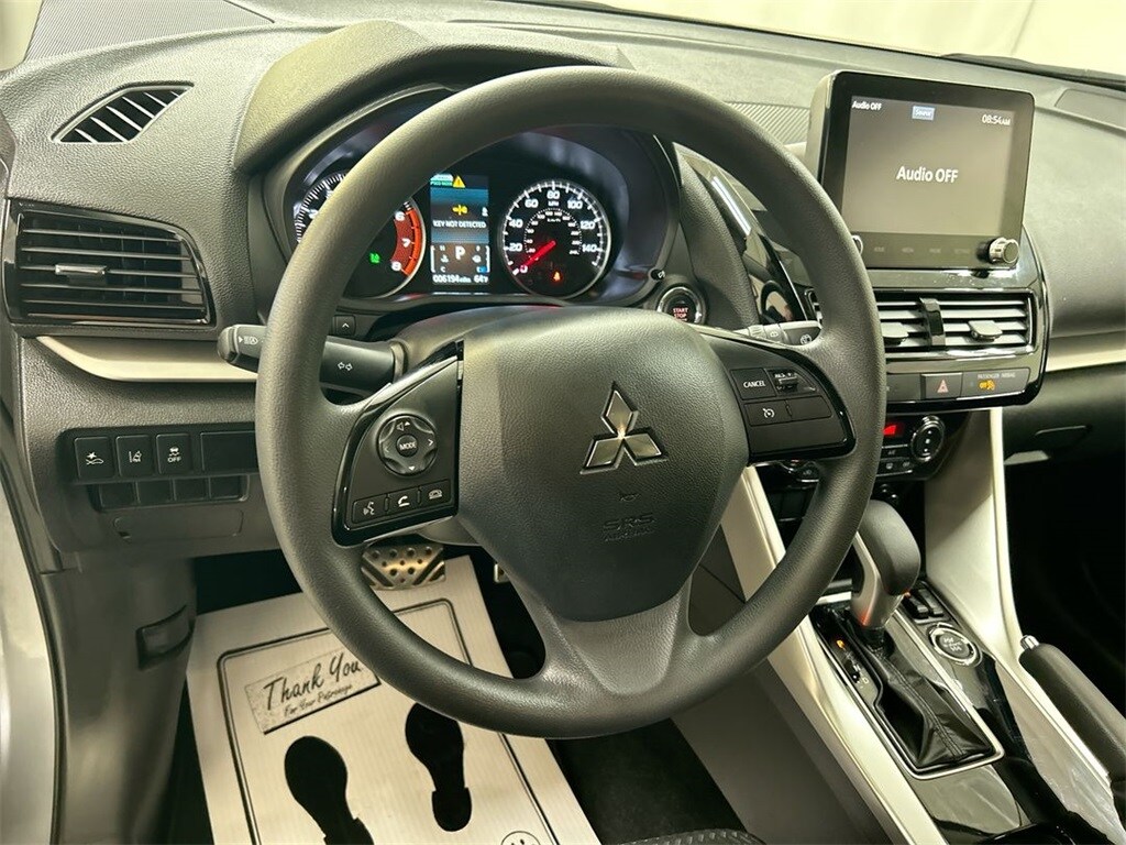 2024 Mitsubishi Eclipse Cross photo 2