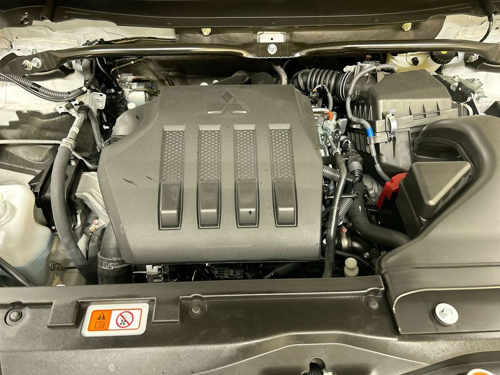2026 Mitsubishi Eclipse Cross LE - Photo 9