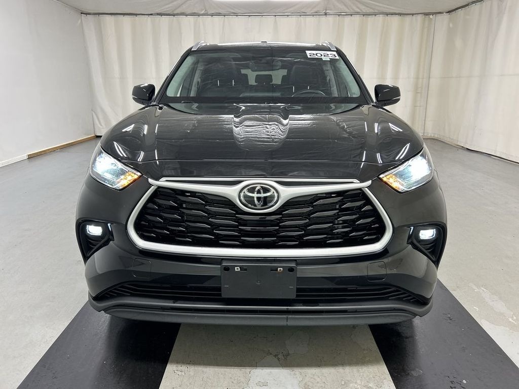 Used 2023 Toyota Highlander XLE SUV