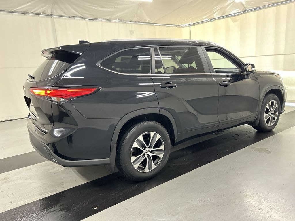 Used 2023 Toyota Highlander XLE SUV