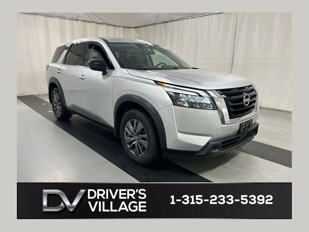 Used 2024 Nissan Pathfinder S SUV