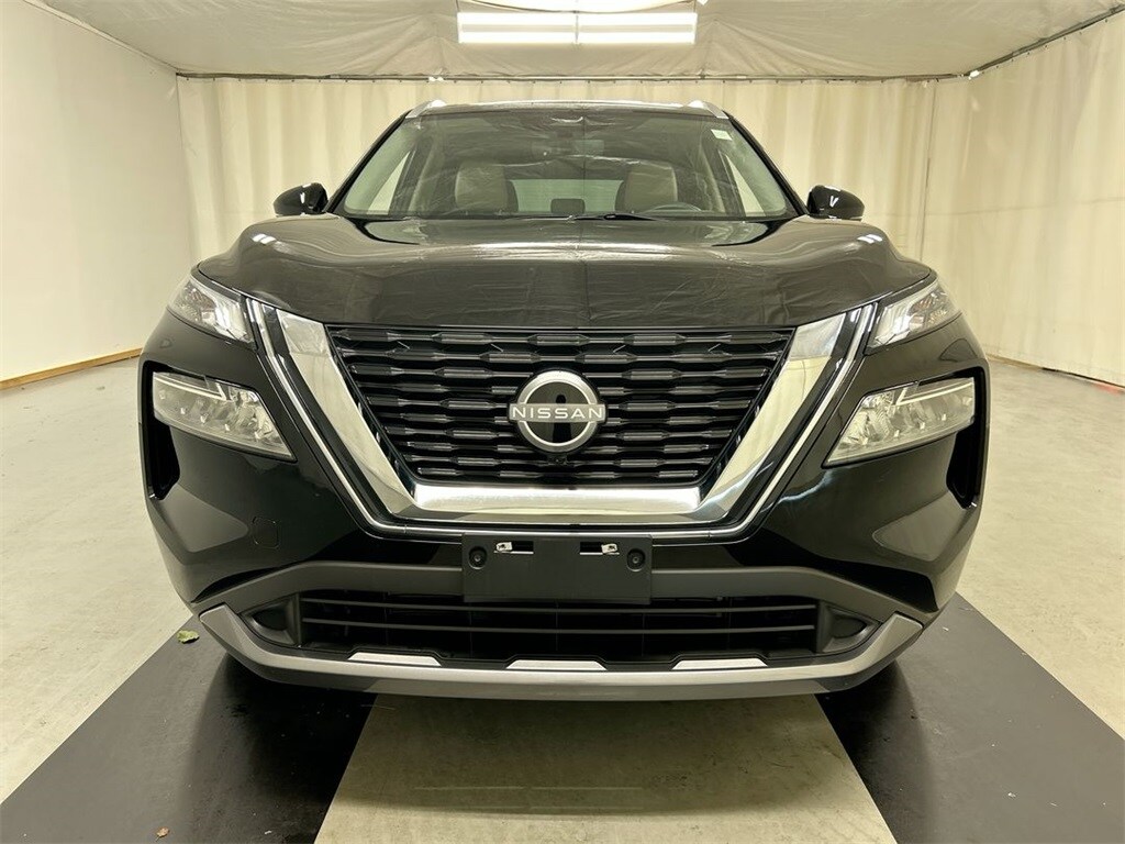 2023 Nissan Rogue SL photo 3