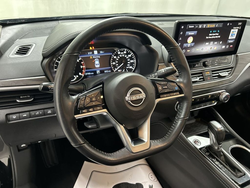 Used 2023 Nissan Altima 2.5 SV Sedan