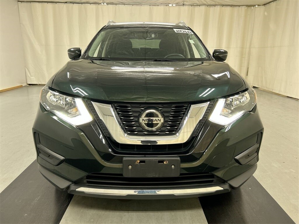 2018 Nissan Rogue SV photo 3