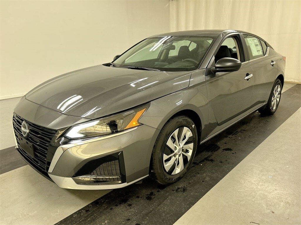 2025 Nissan Altima 2.5 S photo 4