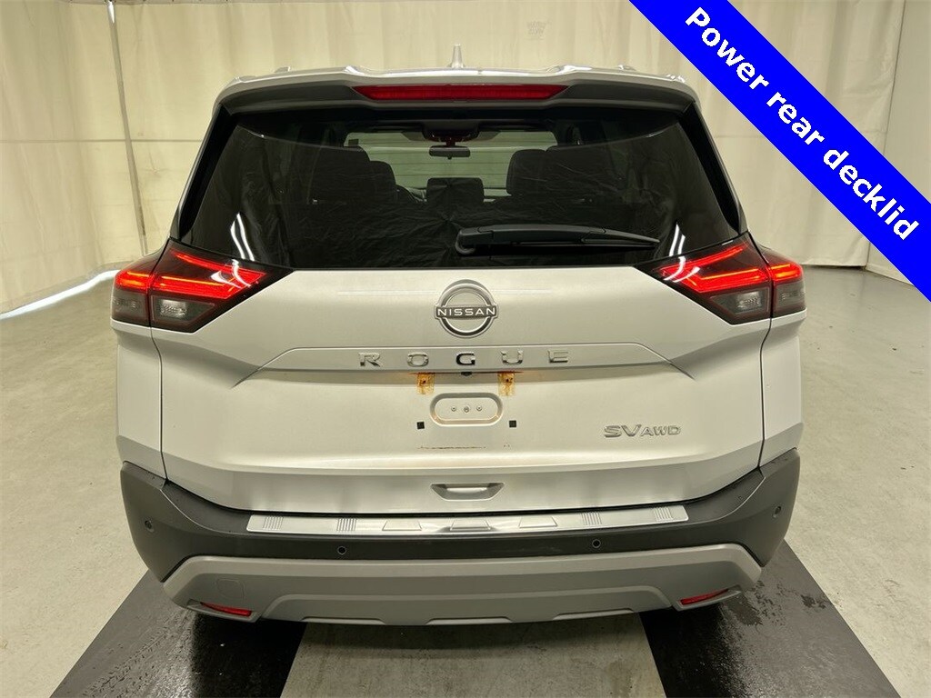 2022 Nissan Rogue SV photo 3