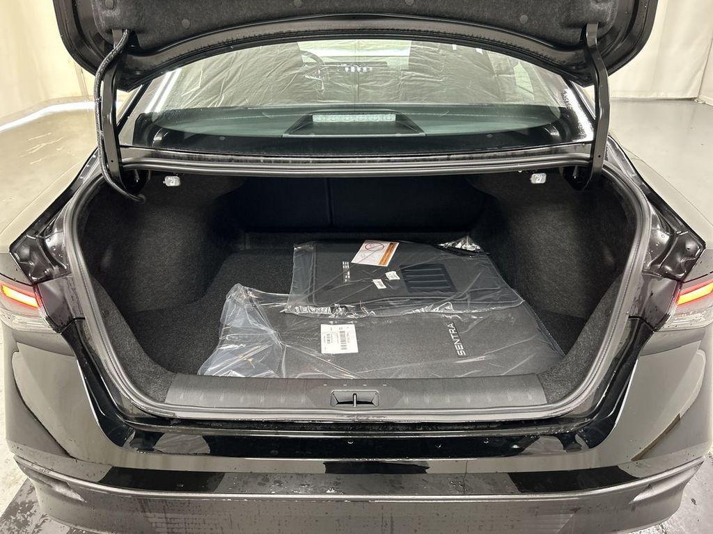 2026 Nissan Sentra SV - Photo 9