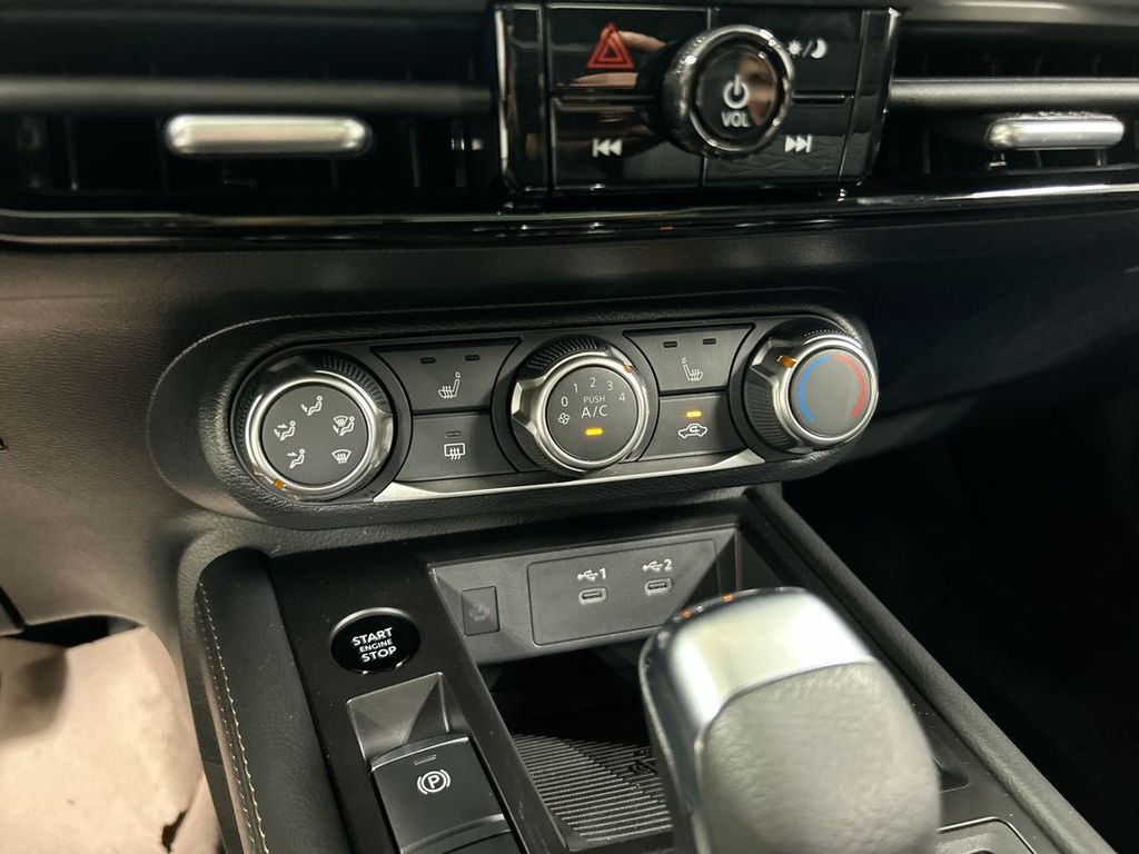 2025 Nissan Kicks SV AWD - Photo 17
