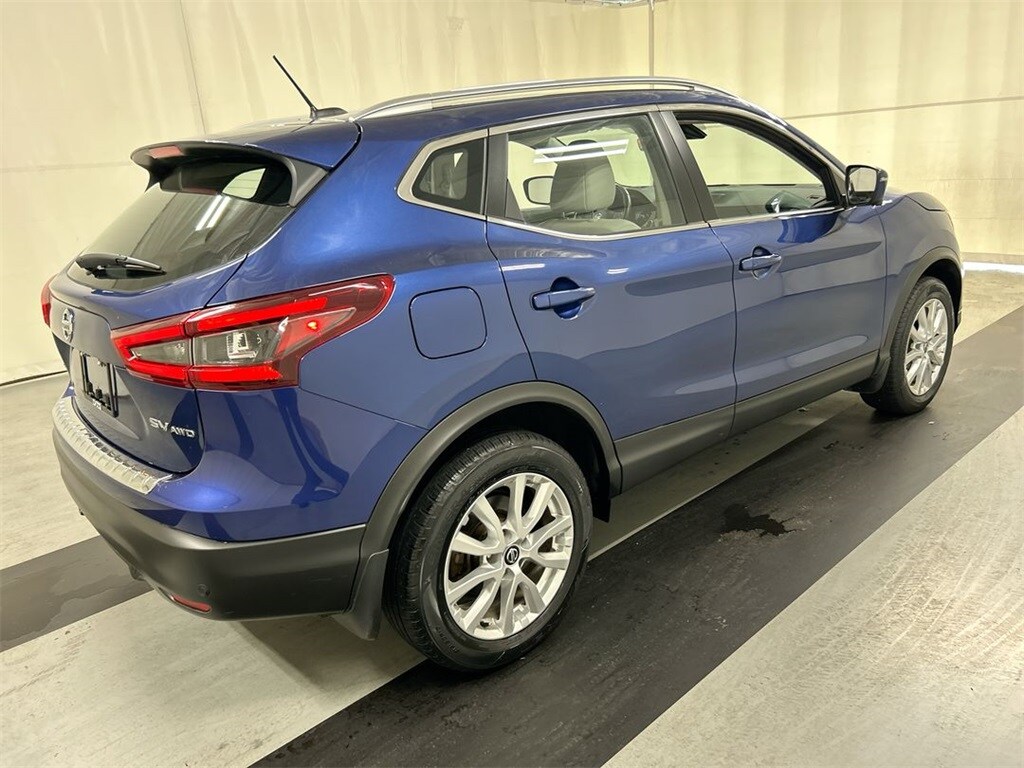 2022 Nissan Rogue Sport SV photo 2