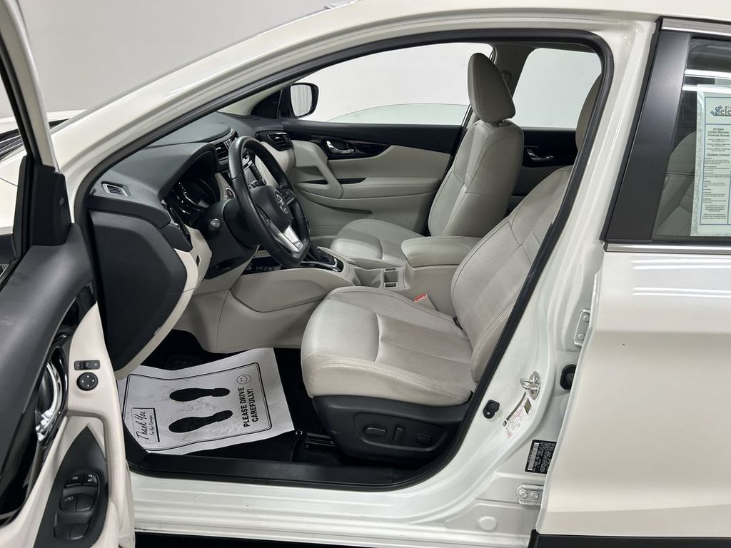 2022 Nissan Rogue Sport SL - Photo 9
