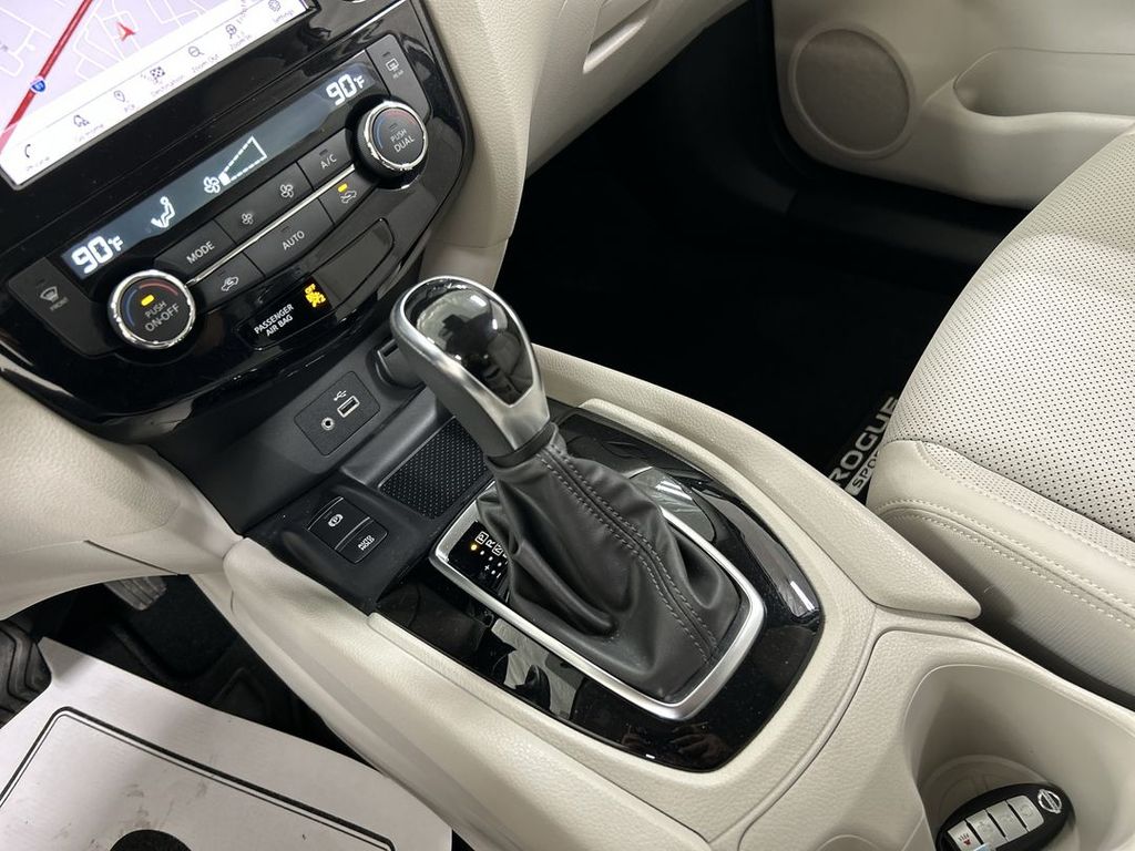 2022 Nissan Rogue Sport SL - Photo 18