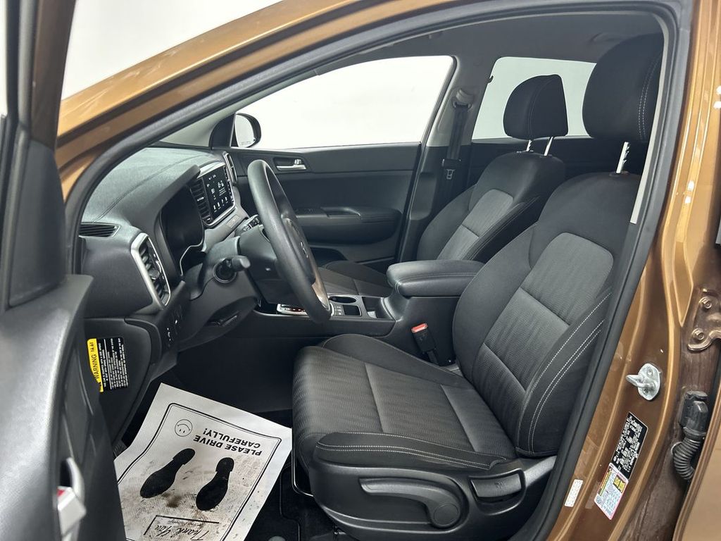 2020 Kia Sportage LX - Photo 9