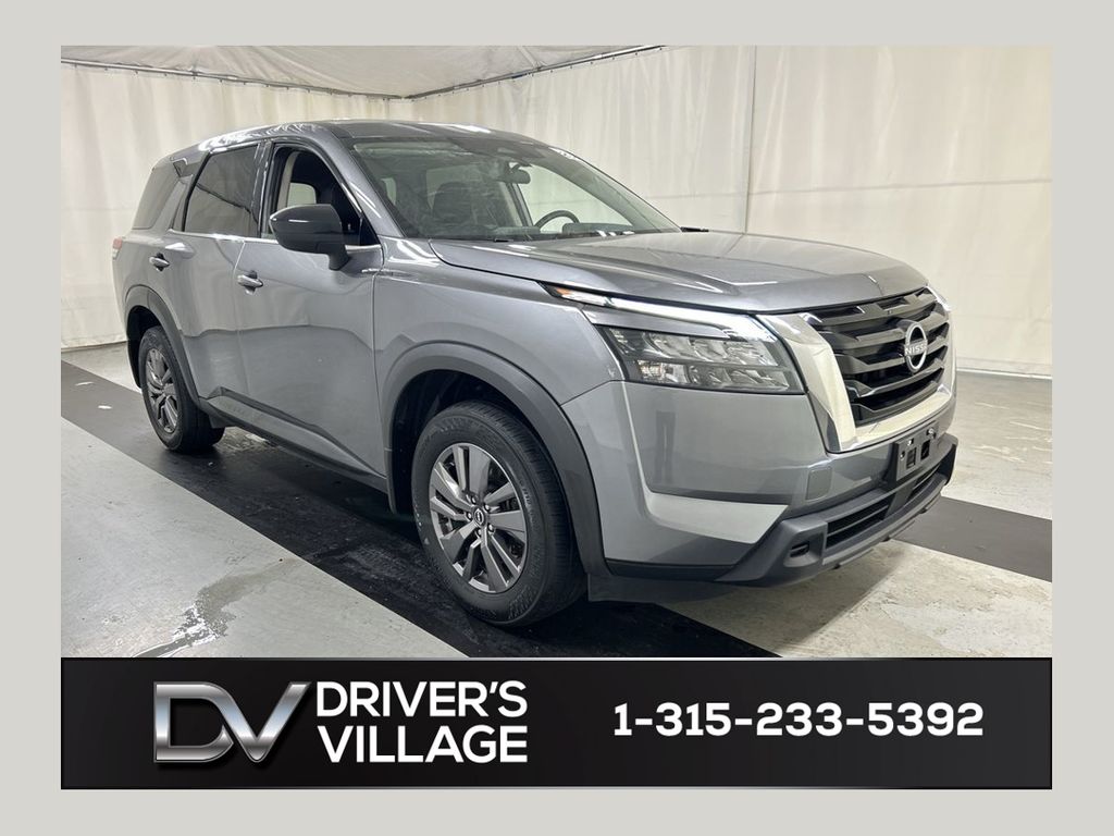 2023 Nissan Pathfinder S 4WD's photo