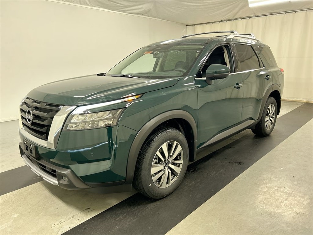 New 2025 Nissan Pathfinder SL SUV
