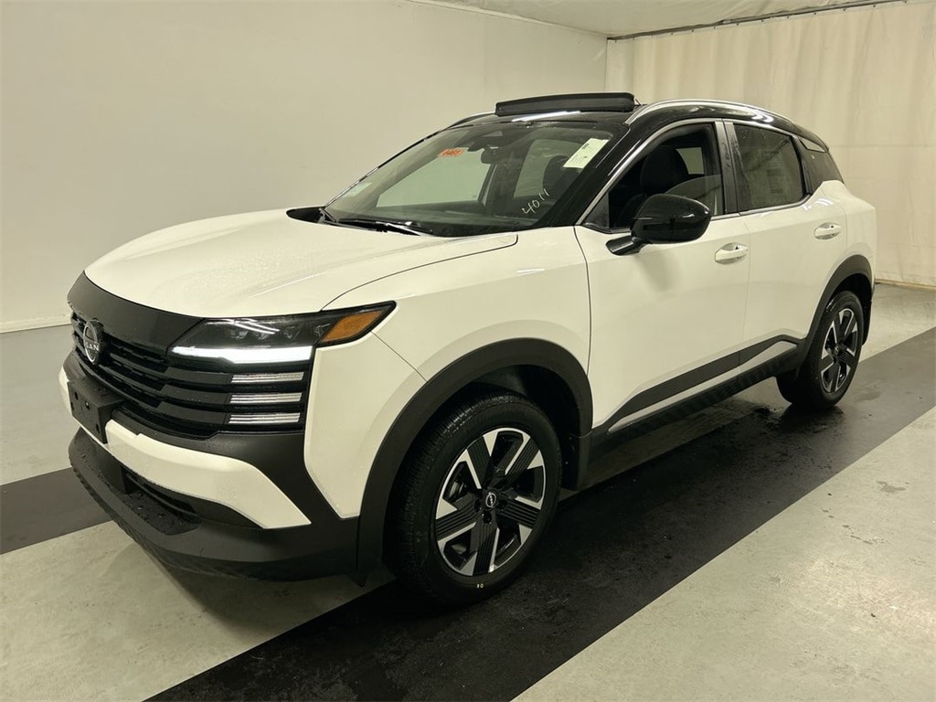 New 2025 Nissan Kicks SV SUV