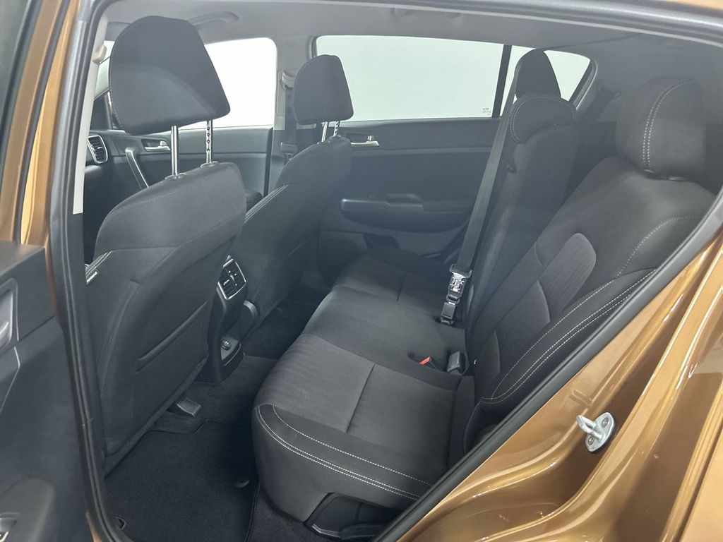 2020 Kia Sportage LX - Photo 19