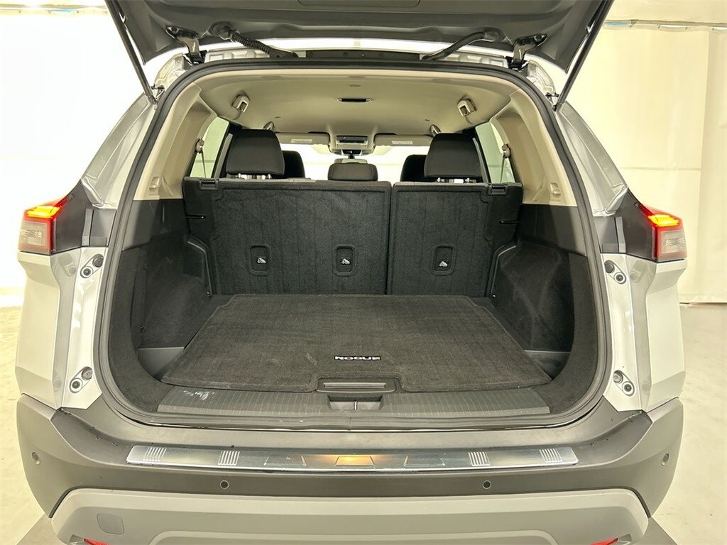 2023 Nissan Rogue SV photo 4