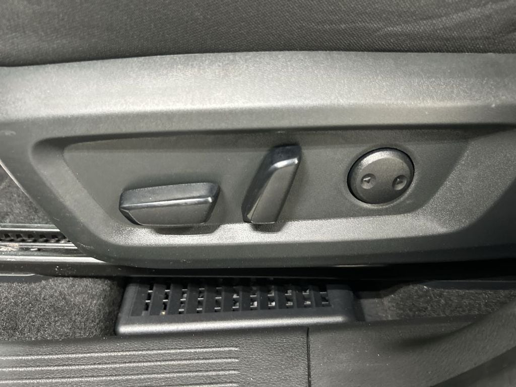 2024 Nissan Rogue SV - Photo 10