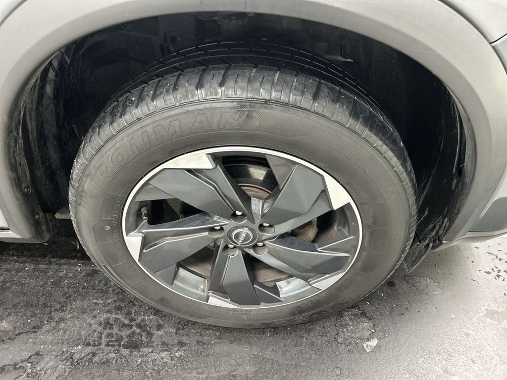 2024 Nissan Rogue SV - Photo 8