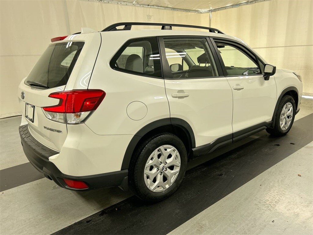 2023 Subaru Forester Base photo 2