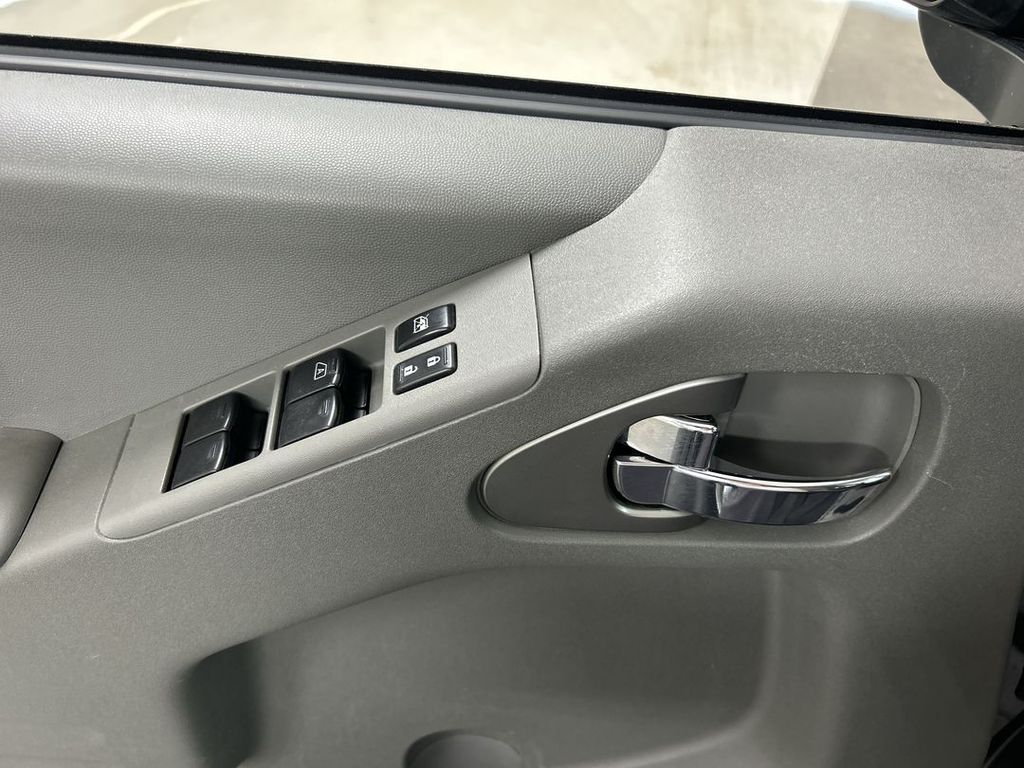 2021 Nissan Frontier SV - Photo 11