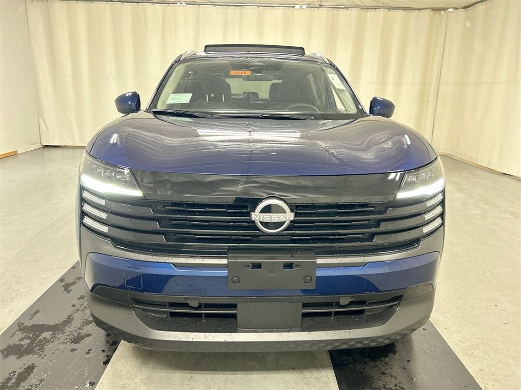 2025 Nissan Kicks SV photo 3