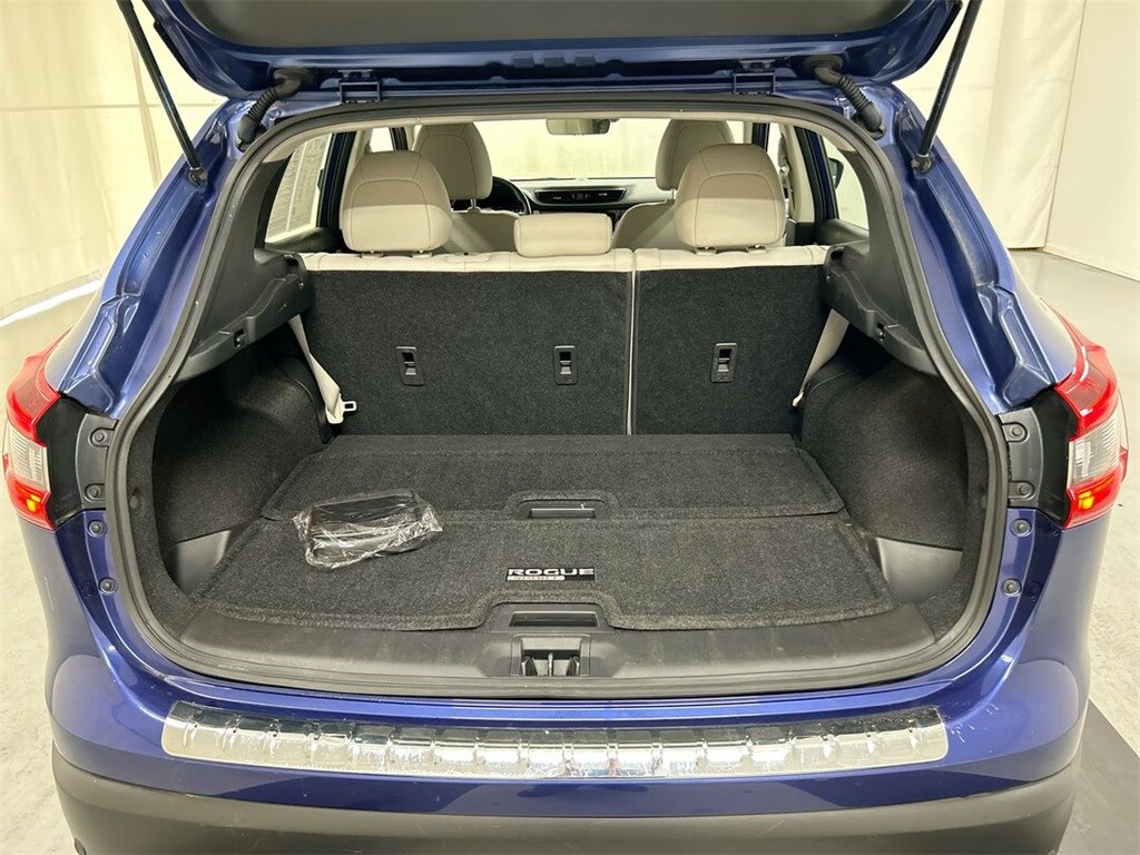 2022 Nissan Rogue Sport SV photo 4