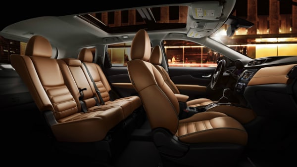 2018 Nissan Rogue interior