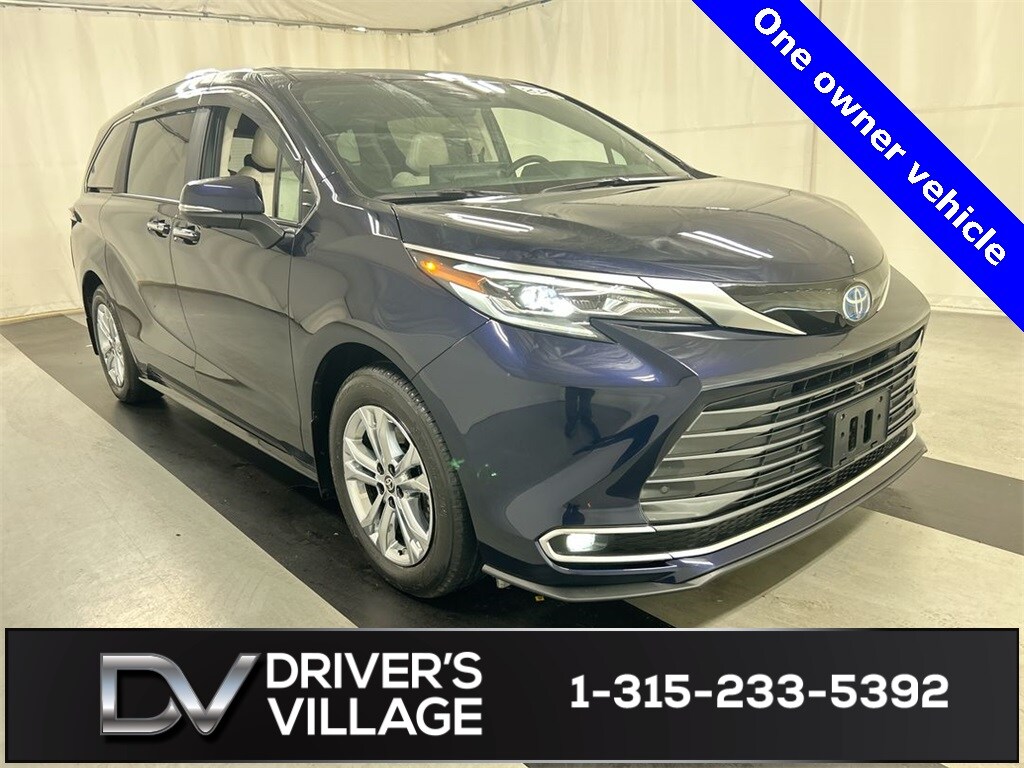 Used 2025 Toyota Sienna Platinum 7 Passenger Van Passenger Van