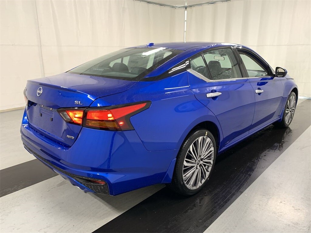 2025 Nissan Altima 2.5 SL photo 2