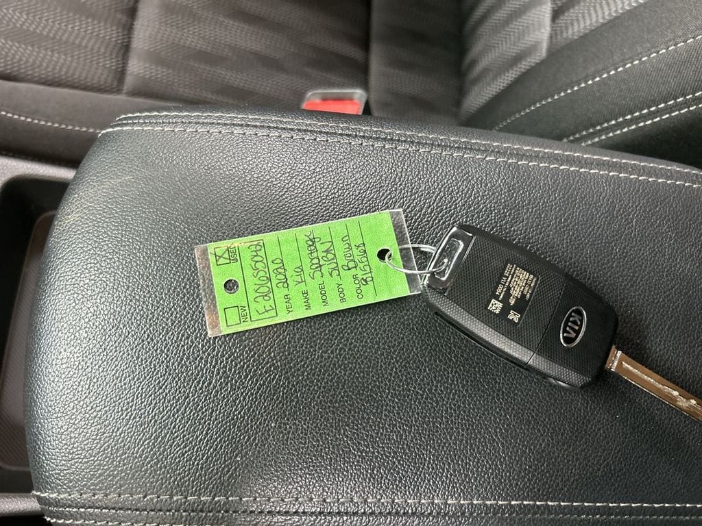 2020 Kia Sportage LX - Photo 12