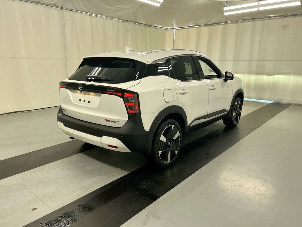 New 2025 Nissan Kicks SR SUV