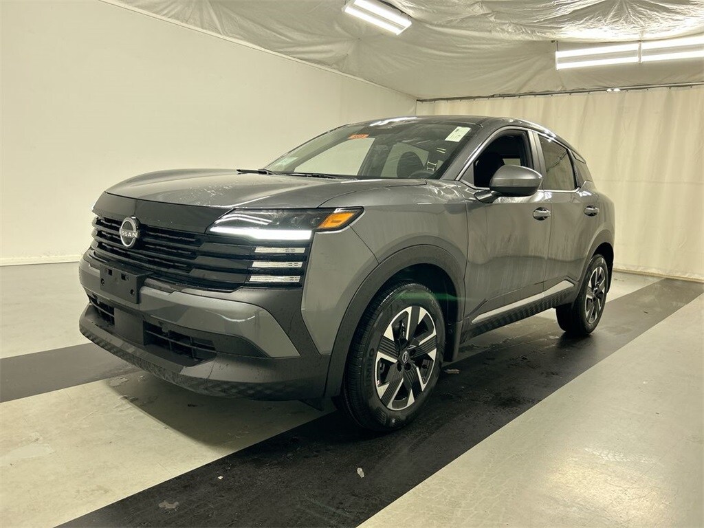 2025 Nissan Kicks SV photo 3