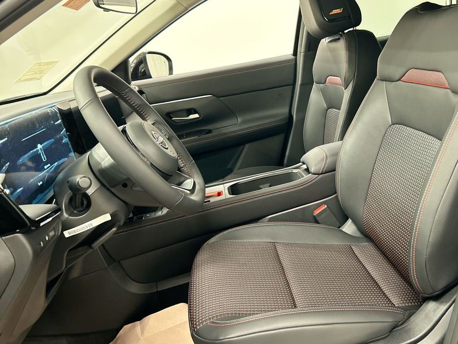 2025 Nissan Kicks SR AWD - Photo 12