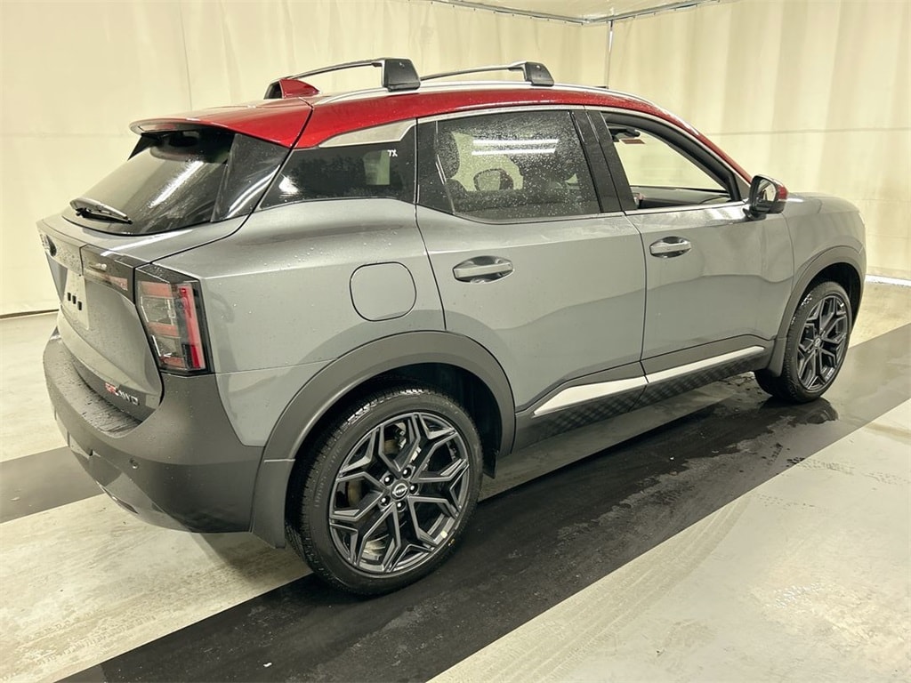 New 2025 Nissan Kicks SR SUV