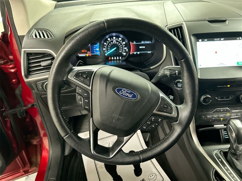 2018 Ford Edge SEL photo 2